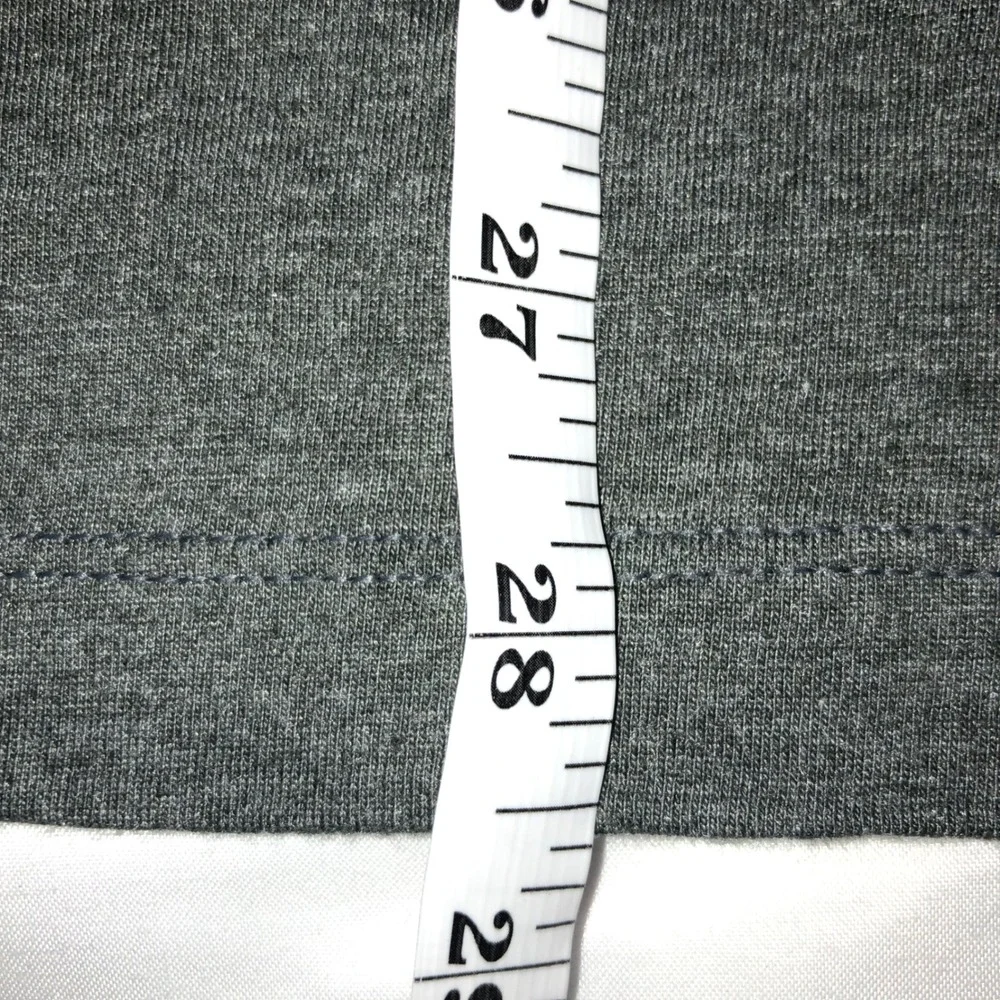 Nike Mens Graphic T-Shirt Charcoal Heather Grey Square Logo Tee Large 00675
